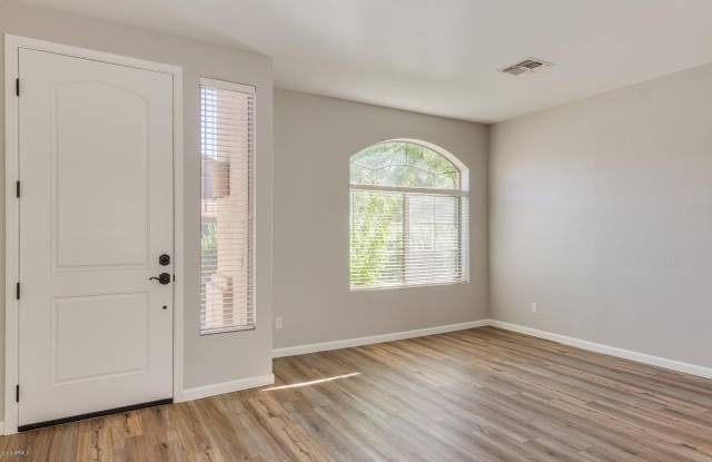 10334 E ACOMA Drive Gallery 3