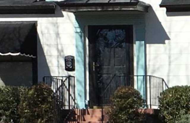 4312 Calmont Avenue Gallery 2