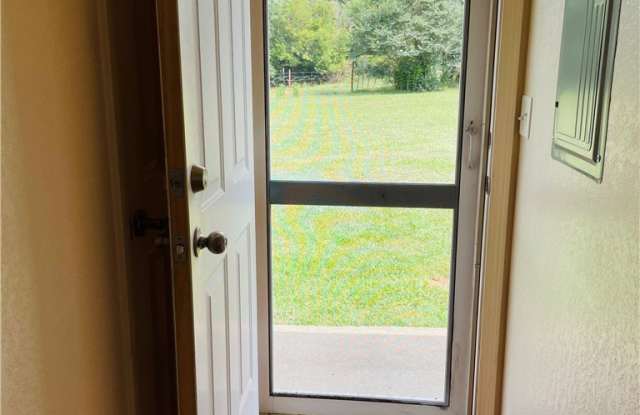 12224 Cavewood Road Gallery 3