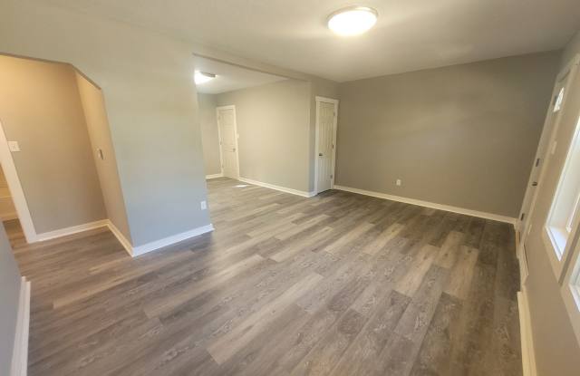 Recently Renovated 2 Bedroom, 1 Bathroom Home with Garage Gallery 3