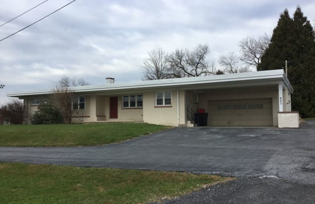 803 BURKEY LANE - 803 Burkey Lane, Lancaster County, PA 17522