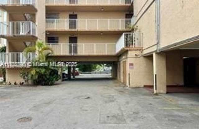 1085 W 68th St photos photos