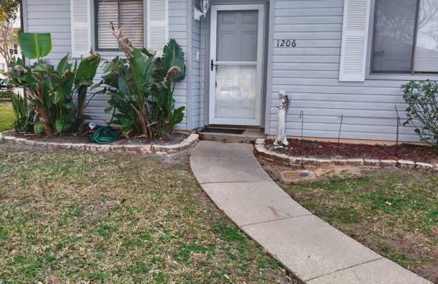 Port Orange 2 bedroom, 2 bathroom, pool and tennis courts photos photos