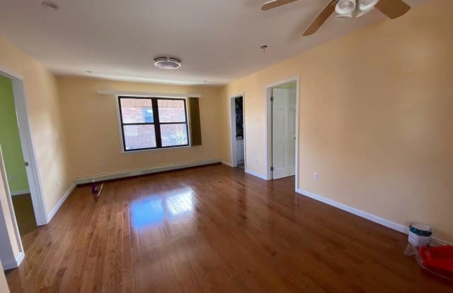 160-16 79 Avenue - 160-16 79 Ave, Queens, NY 11366