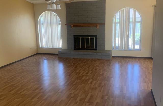 6043 E ACOMA Drive Gallery 3