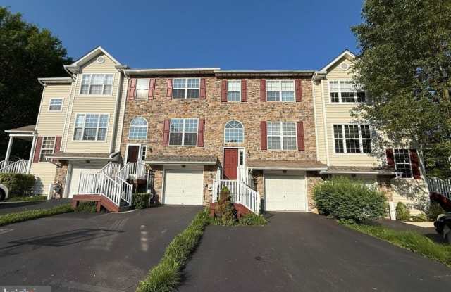 102 REGENTS COURT photos photos