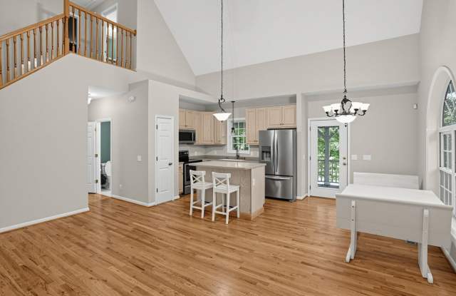 Charming 3BR Mountain Home in Fleetwood Gallery 4