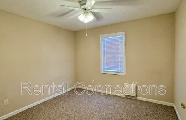 1000 E Reeves Apt A Gallery 4