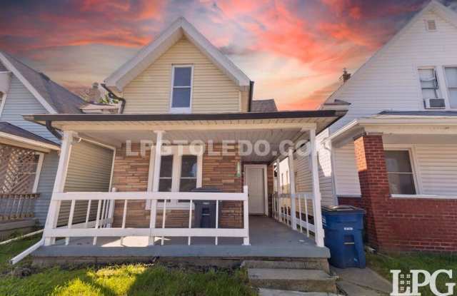 1204 Navarre Ave. - 1204 Navarre Avenue, Toledo, OH 43605