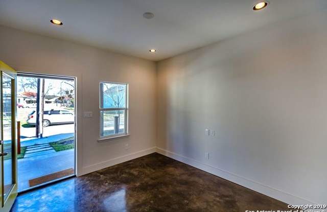 310 Refugio St Gallery 4