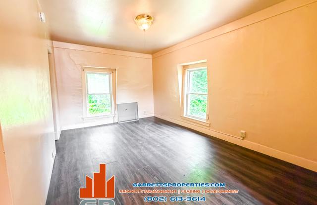 1658 Main Street - 5 Gallery 1