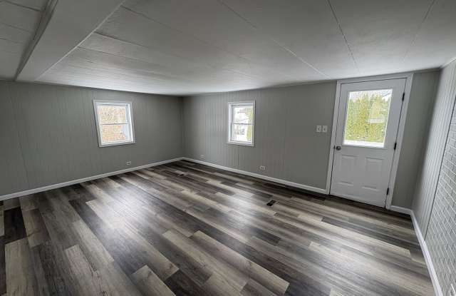 401 S. 1st St. Gallery 4