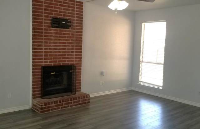 4712 Oxford Drive Gallery 2