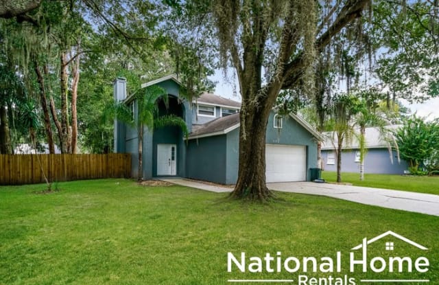 303 Sugar Creek Drive - 303 Sugar Creek Drive, Plant City, FL 33563