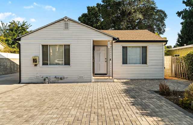 Spacious 3-Bedroom Home with Modern Comforts & Private Patio in Van Nuys Gallery 3