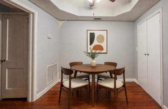 2575 MYRA Street Gallery 4