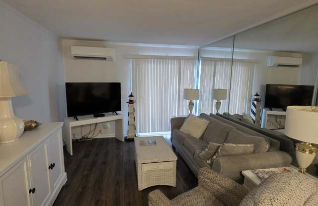 9560 Shore Dr. Gallery 4