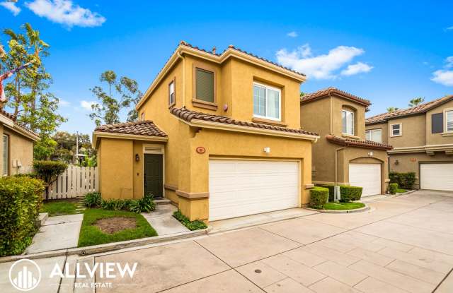 Gorgeous 2 bed/2.5 bath! Located in the highly desired city of Rancho Santa Margarita! photos photos