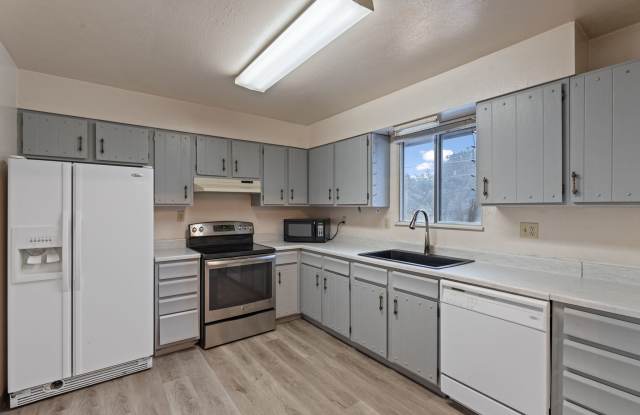 6732-6734 Hampton Drive - 6734 Gallery 4