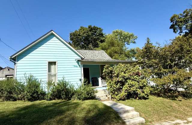 2 Bedroom Avail August 2026 in Prospect Hills! $1,400 Monthly - 320 South Jackson Street, Bloomington, IN 47403