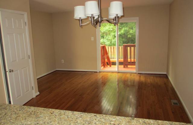 6772 Ducketts Ln Gallery 4