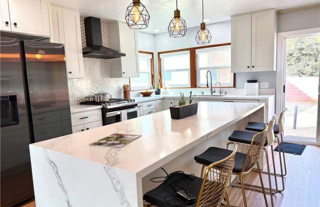 115 W Valencia Avenue - 115 West Valencia Avenue, Anaheim, CA 92805