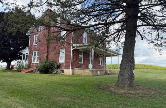 7144 Susquehanna Trail York PA 17043 **Single Family Farmhouse **4 bedroom / 1.5 bath** Dallastown School District Gallery 1