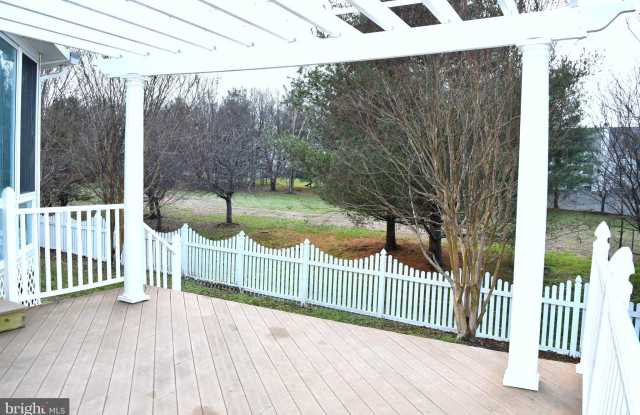 921 DENSMORE BAY COURT Gallery 3