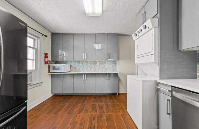 22 Meeker Pl Gallery 3