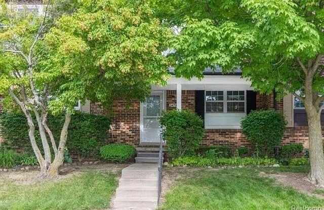 3470 BURBANK Drive - 3470 Burbank Drive, Ann Arbor, MI 48105