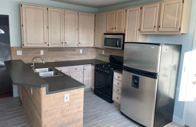 Lovely 4 Bedroom John Ball Park Gallery 3