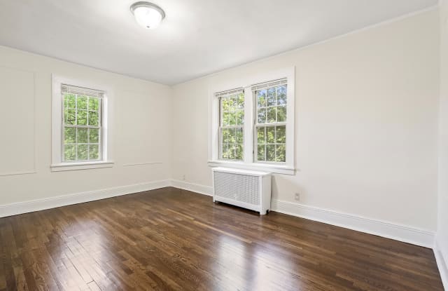 55 Monroe Place Apartments Gallery 3