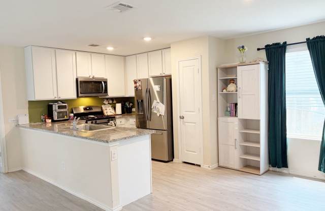 8935 Astral Pl Gallery 3