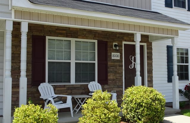 8008 Banister Loop - 8008 Banister Loop, Jacksonville, NC 28546