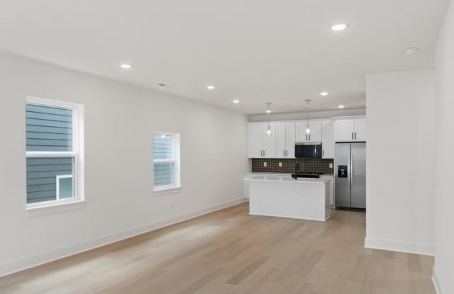 Coming soon, we'd love you to live here. Donelson Nashville Townhome 3 bedrooms 2.5 baths, pets ok, 2 car garage Gallery 3
