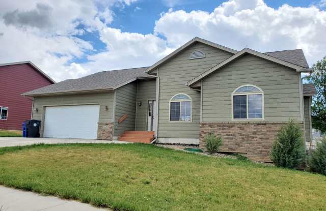1220 Summerfield Dr - 1220 Summerfield Drive, Rapid City, SD 57703