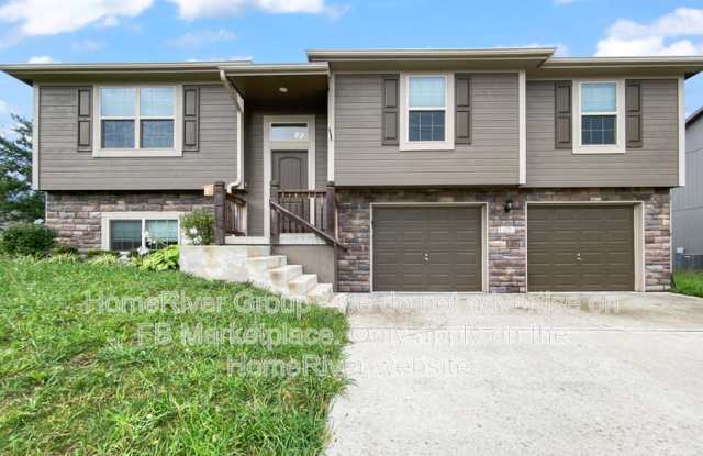 1403 SW 8th Ter photos photos