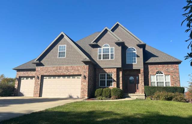 Luxurious 4-Bedroom Home in Fox Creek Subdivision! - 2315 Knollbrook Way, Bloomington, IL 61705