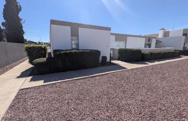 6539 E Golf Links Road photos photos