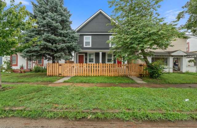 209 N Addison St photos photos