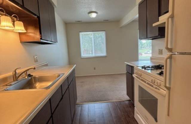 1327 Southwestern Dr Gallery 1