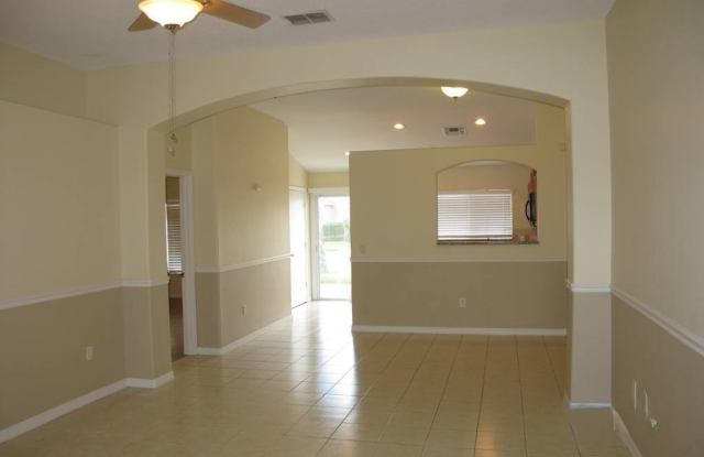 Beautiful Single Story Townhome in Keystone at Meadow Woods Gallery 4