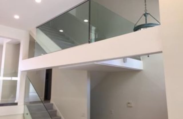 21515 Erwin St 8 - 21515 Erwin Street, Los Angeles, CA 91367