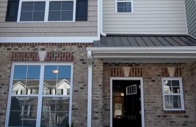 Available Soon: Stunning 3bd/2.5ba Townhome in Wyngate Village, Winston-Salem!! photos photos