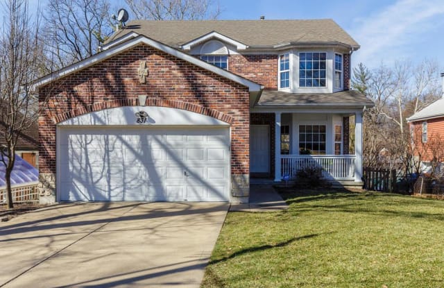 831 Larkin Avenue - 831 Larkin Avenue, Creve Coeur, MO 63141