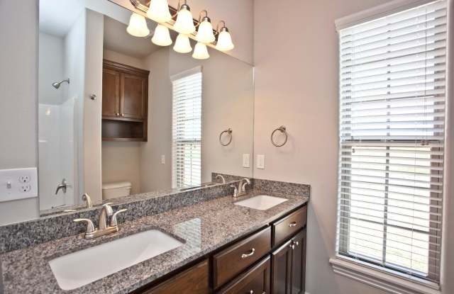 ***1003 S. Taylor*** Gallery 1
