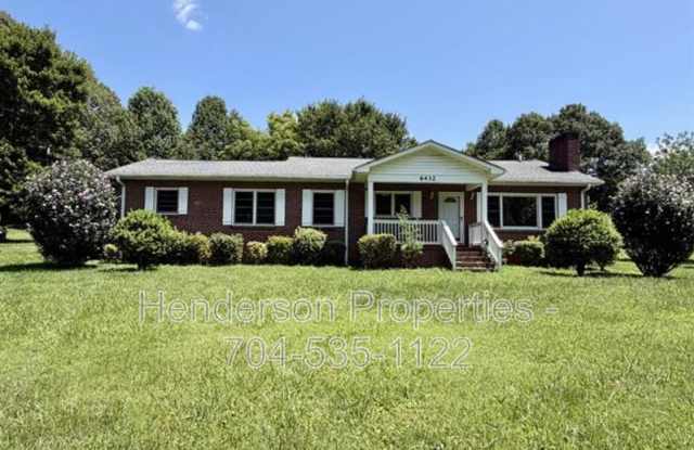 6432 Woodland Cr Gallery 1