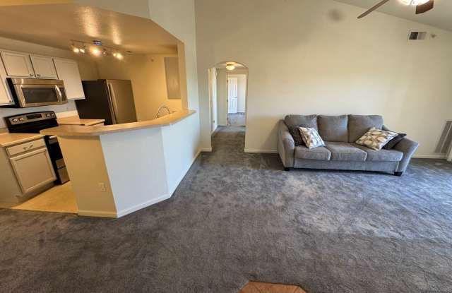 Maintenance Free Englewood Condo Gallery 4