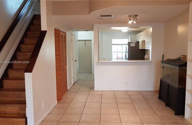 4931 SW 31st Ter photos photos