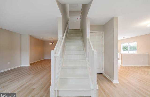 249 FLAGSTONE ROAD Gallery 4